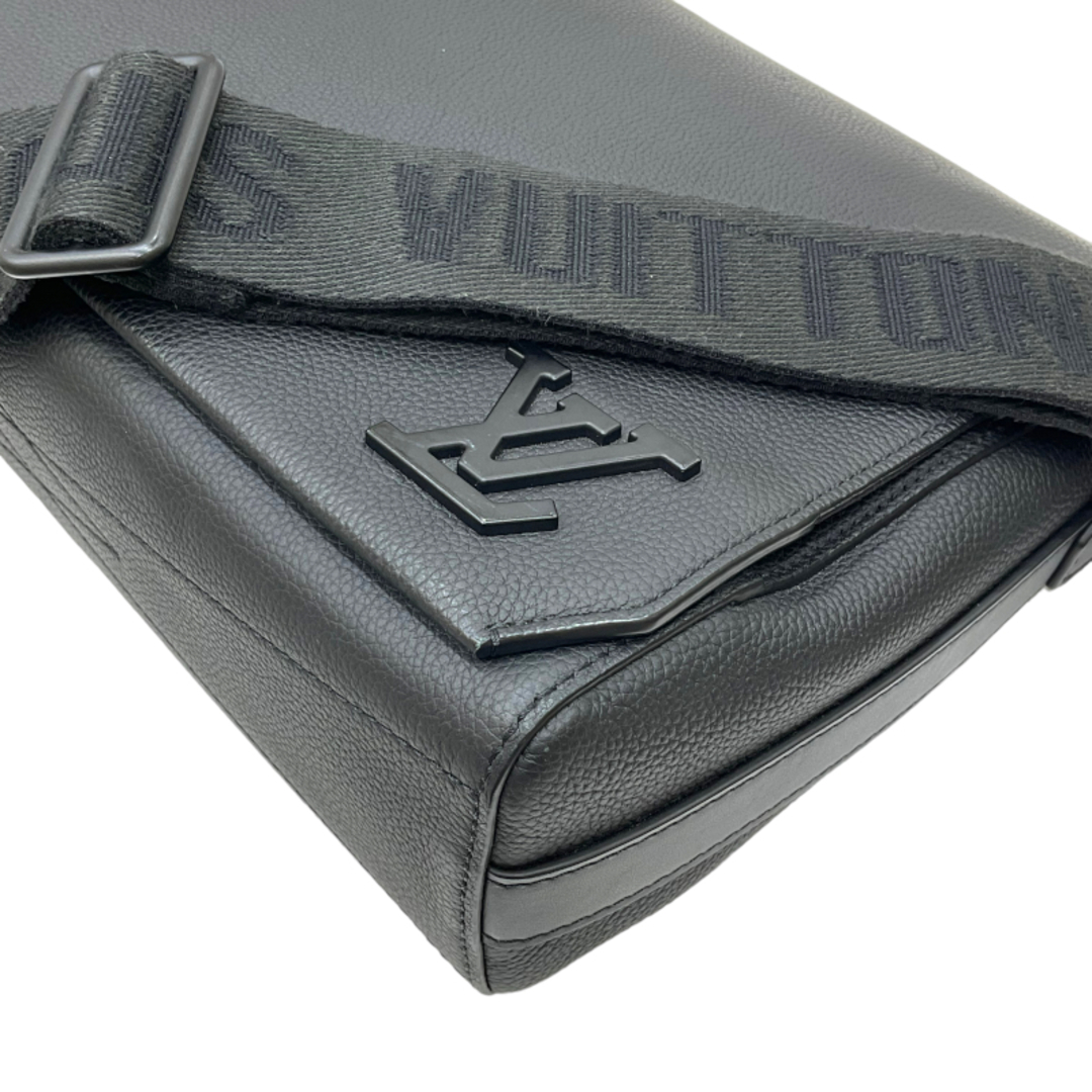 ルイ・ヴィトン LOUIS VUITTON テイクオフ・メッセンジャー M57080 ブラック グレインレザー メンズ ショルダーバッグ