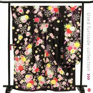 振袖 USED正絹仕立て上がり　黒 花ブーケ 牡丹 菊 桜　S寸 Aランク★(振袖)