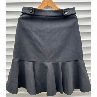 ジルスチュアート(JILLSTUART)のジルスチュアートマーメイドライン黒スカート(ひざ丈スカート)