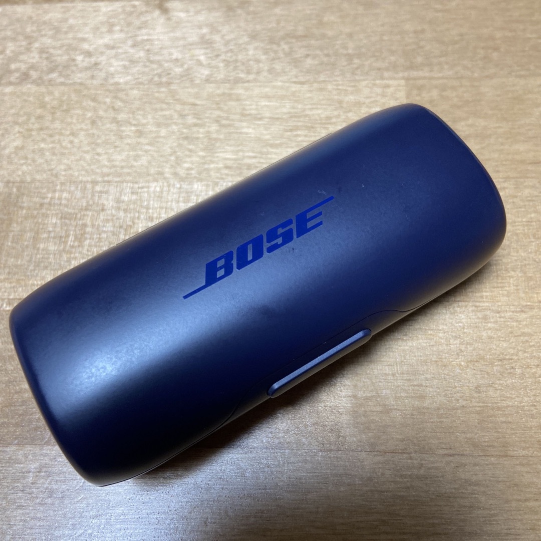 BOSE(ボーズ)のBose  イヤホンケース【動作確認済み】付属品あり スマホ/家電/カメラのオーディオ機器(ヘッドフォン/イヤフォン)の商品写真