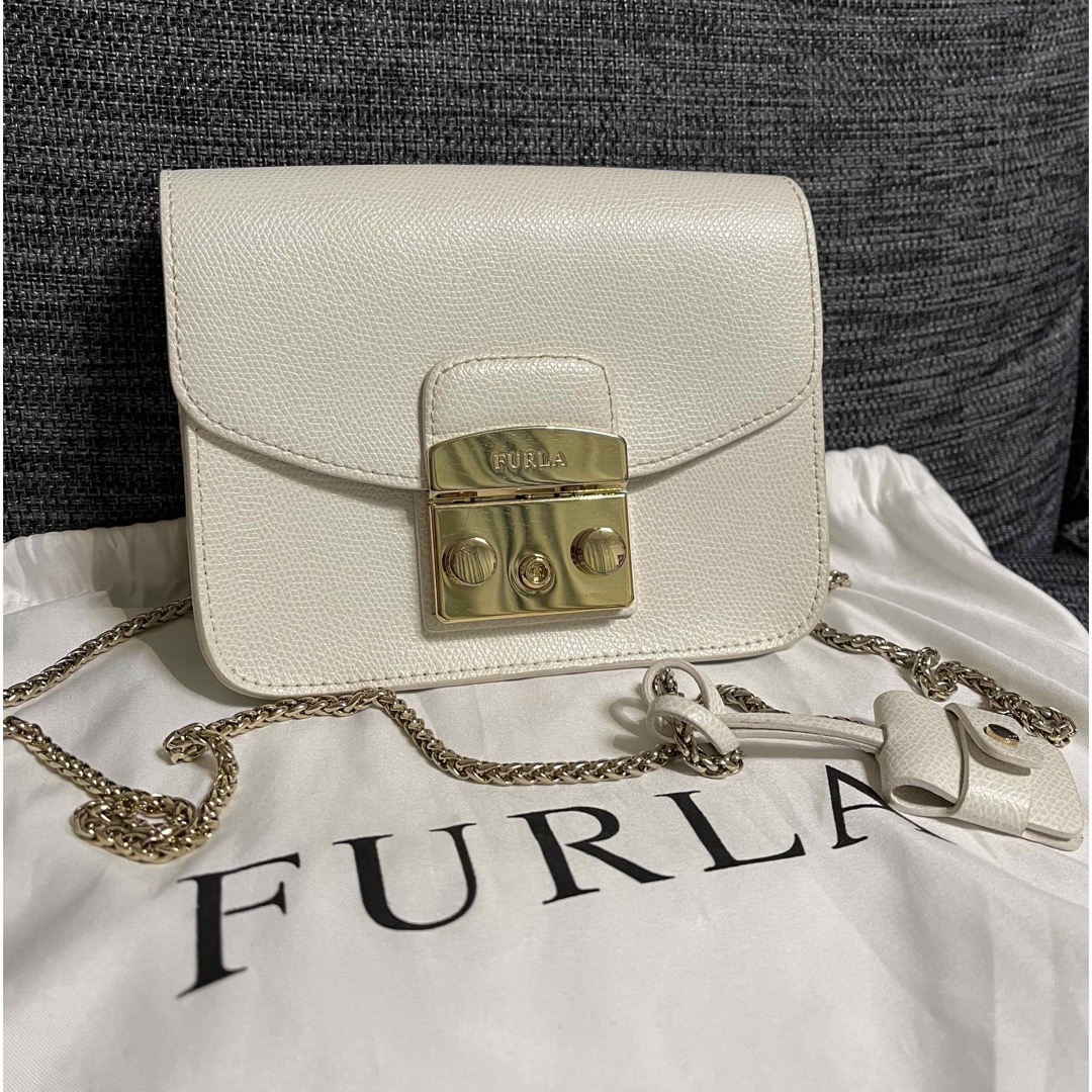 レディースFURLA フルラ ミニ メトロポリス クロスボディ ショルダーバッグ　ホワイト