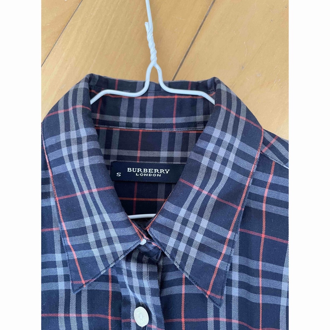 BURBERRY(バーバリー)のバーバリーロンドン　レディース長袖シャツ レディースのトップス(シャツ/ブラウス(長袖/七分))の商品写真