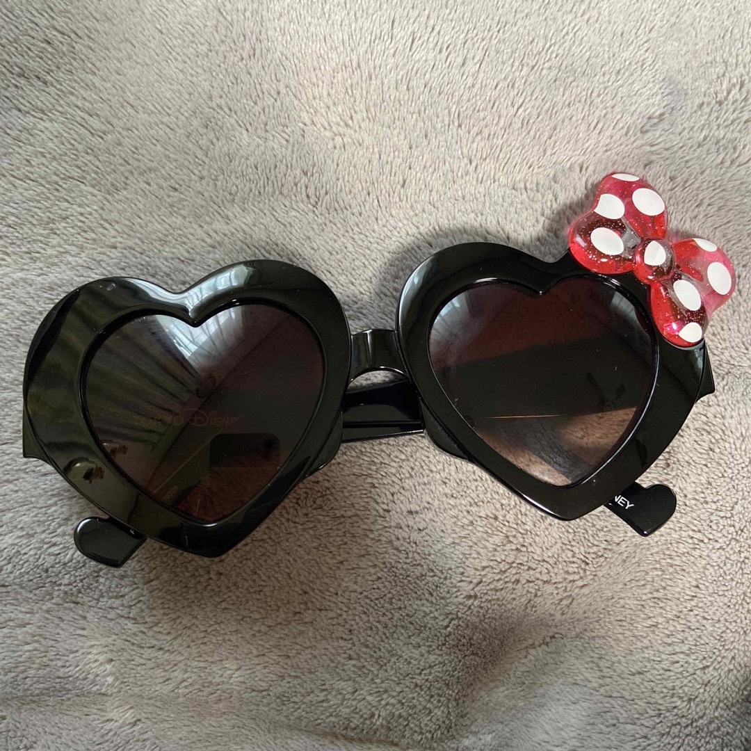 Disney(ディズニー)のDisneyミニーサングラス レディースのファッション小物(サングラス/メガネ)の商品写真