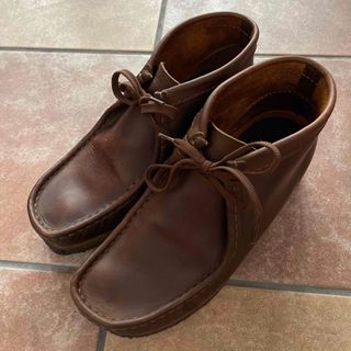 クラークス(ブラウン/茶色系)の通販 400点以上 | Clarksを買うならラクマ
