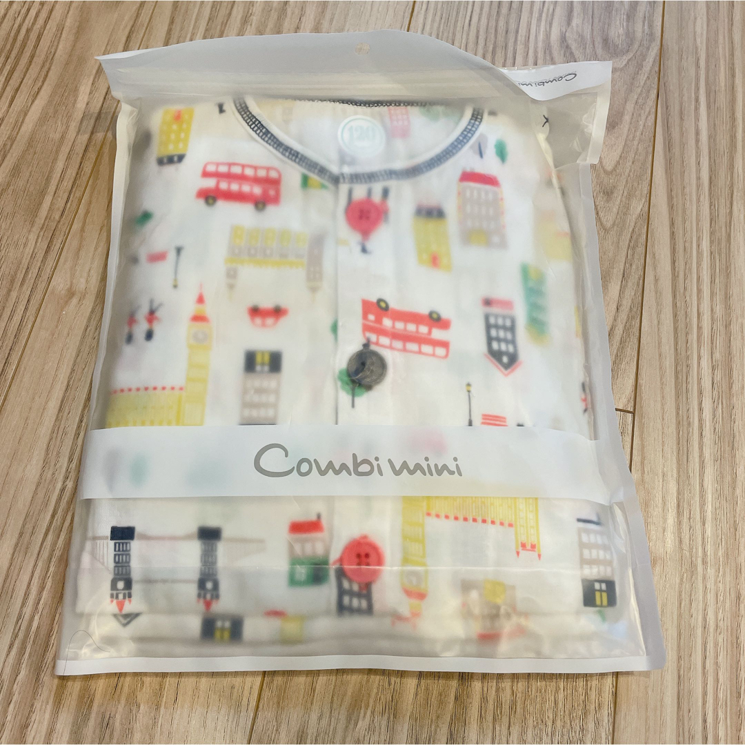 Combi mini(コンビミニ)のCombi mini / 前開きガーゼパジャマ（ロンドン） キッズ/ベビー/マタニティのキッズ服男の子用(90cm~)(パジャマ)の商品写真