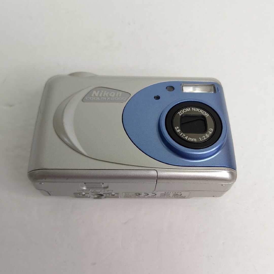 NIKON COOLPIX 2000 美品 デジタルカメラ 単三電池駆動 希少-