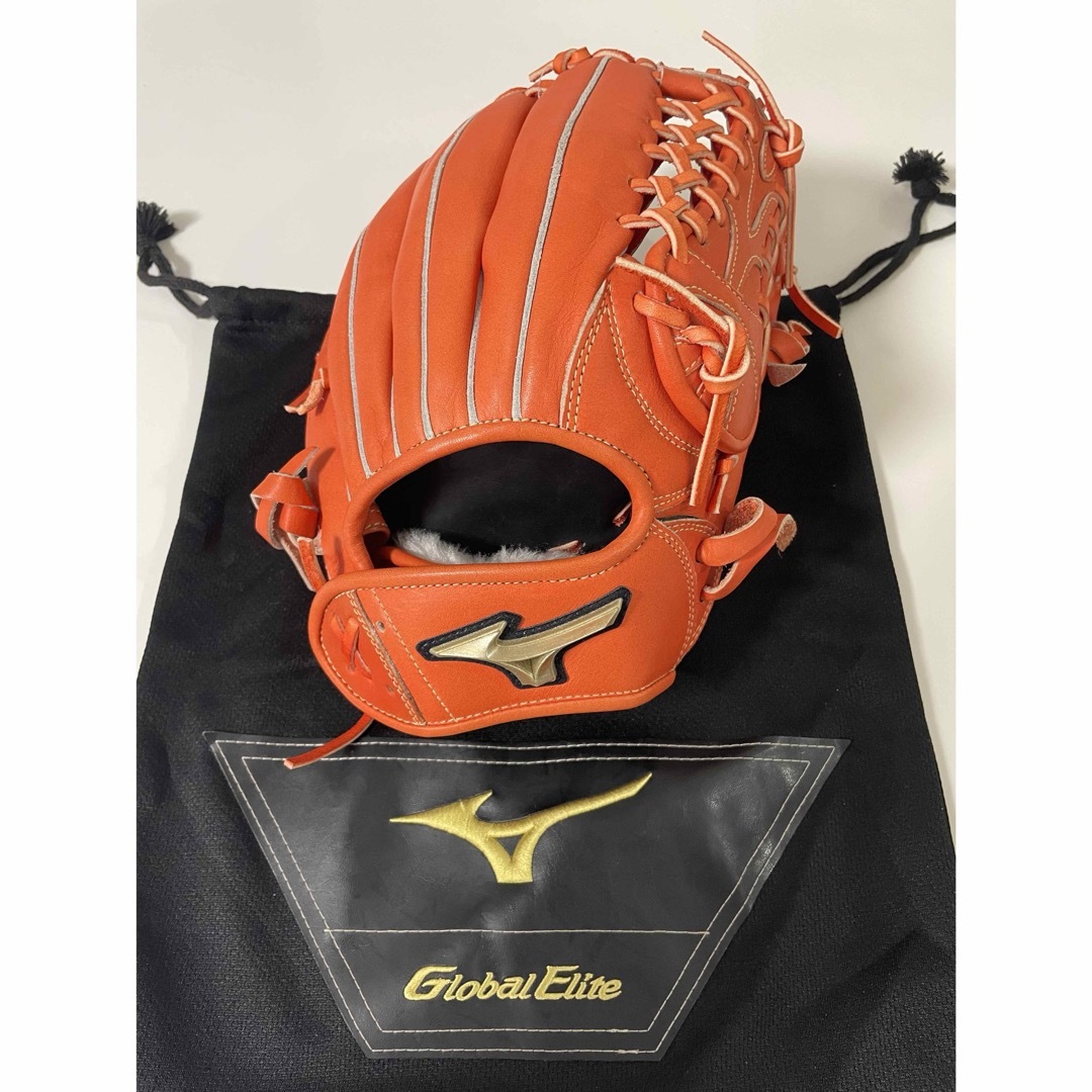 MIZUNO(ミズノ)の⭐️新品 ミズノ⭐️ グローバルエリート 一般軟式 グローブ U2 外野 投手用 スポーツ/アウトドアの野球(グローブ)の商品写真