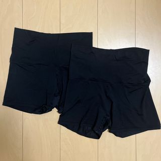 ユニクロ(UNIQLO)のユニクロ　ヒートテック　腹巻ショートパンツ　Mサイズ　2枚セット(レギンス/スパッツ)