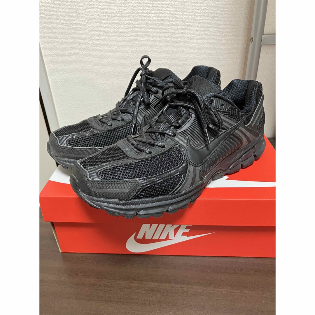 週末限定値下げ！NIKE ZOOM VOMERO 5 30cm