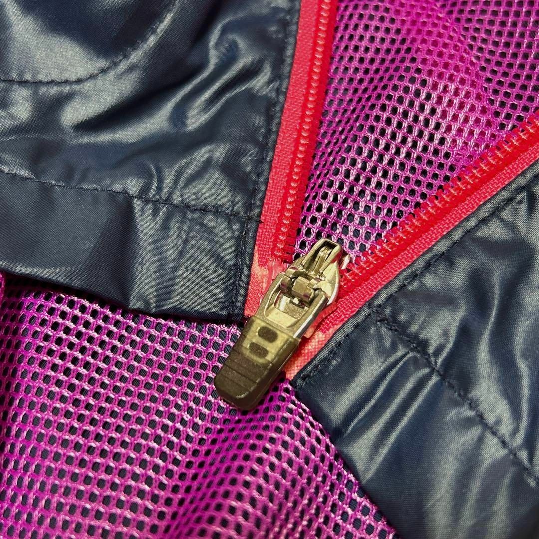 adidas(アディダス)のadidas リニアウインドフーディジャケット  アウター　ジャージ　ナイロン レディースのジャケット/アウター(ナイロンジャケット)の商品写真
