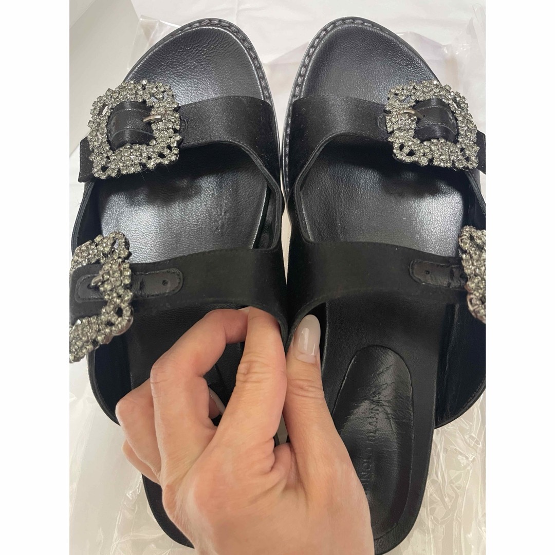 MANOLO BLAHNIK - マノロブラニク フラットサンダル ハンギシ ビジュー