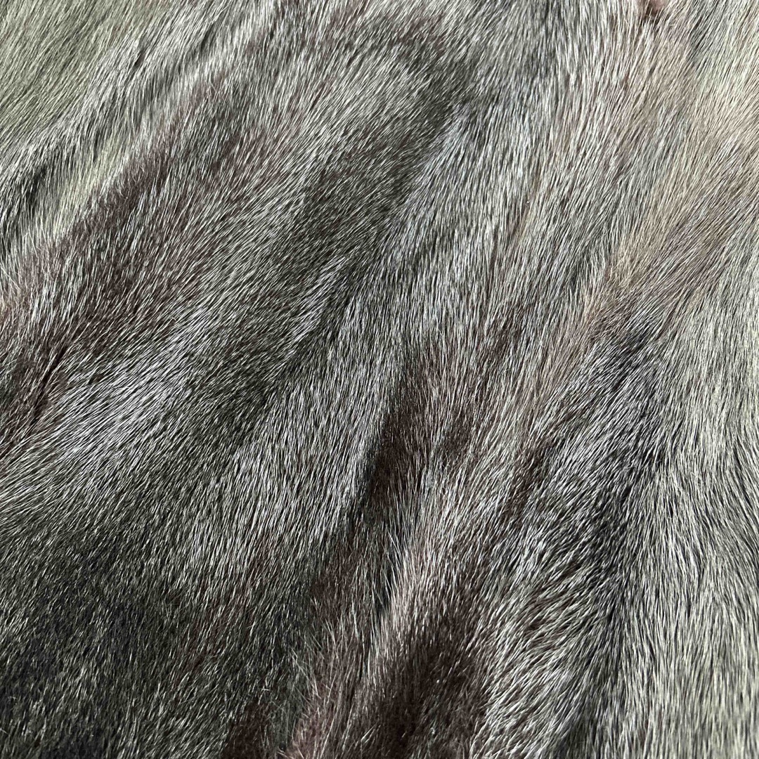 ミンクコート　ダークブラウン　肩パットなし レディースのジャケット/アウター(毛皮/ファーコート)の商品写真