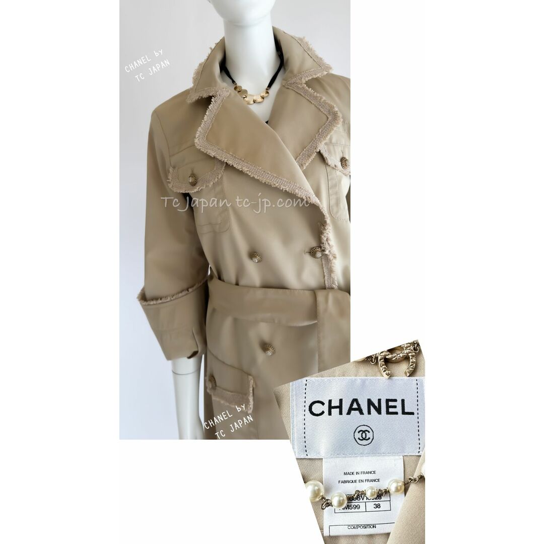 CHANEL(シャネル)の新品同様 シャネル CHANEL ベージュ・コットン・シルク・女優風・ロングジャケット・トレンチ・コート 38 ベルト付き レディースのジャケット/アウター(トレンチコート)の商品写真