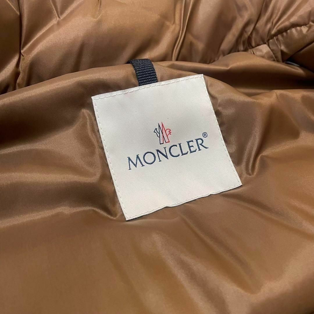 新品☆MONCLER モンクレール　ダウンベスト　ブラウン　4 XL 正規品