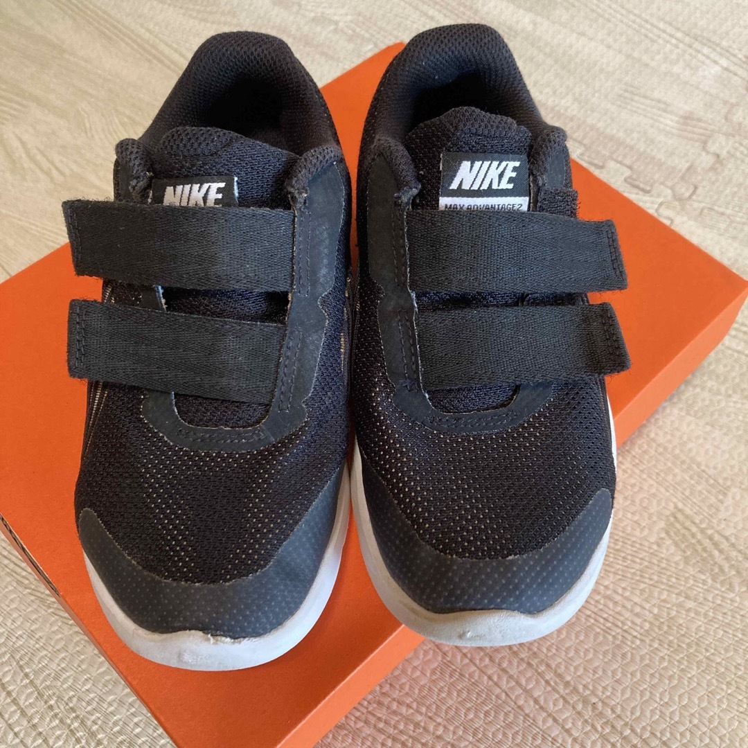 NIKE(ナイキ)のNIKE AIRMAX キッズ/ベビー/マタニティのキッズ靴/シューズ(15cm~)(スニーカー)の商品写真