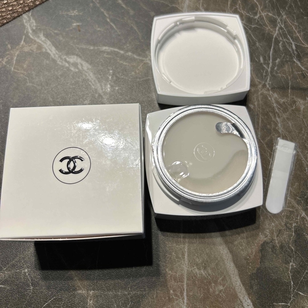 CHANEL(シャネル)の新品未使用✨シャネル　ルブランマスク50g コスメ/美容のスキンケア/基礎化粧品(フェイスクリーム)の商品写真