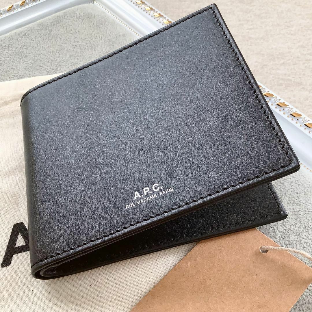 A.P.C. アーペーセー スムースレザー コンパクト 財布 Black