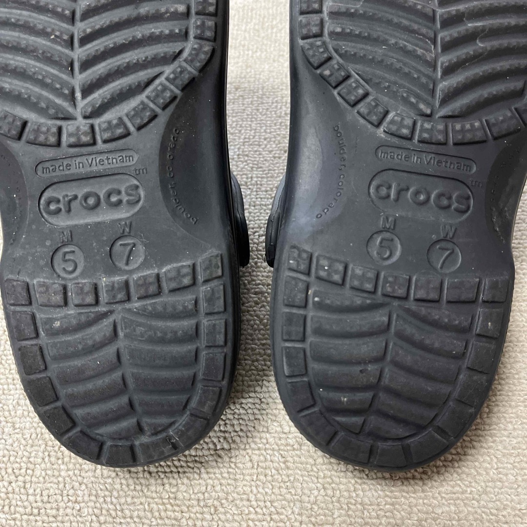 crocs(クロックス)のクロックス　もこもこサンダル キッズ/ベビー/マタニティのキッズ靴/シューズ(15cm~)(サンダル)の商品写真