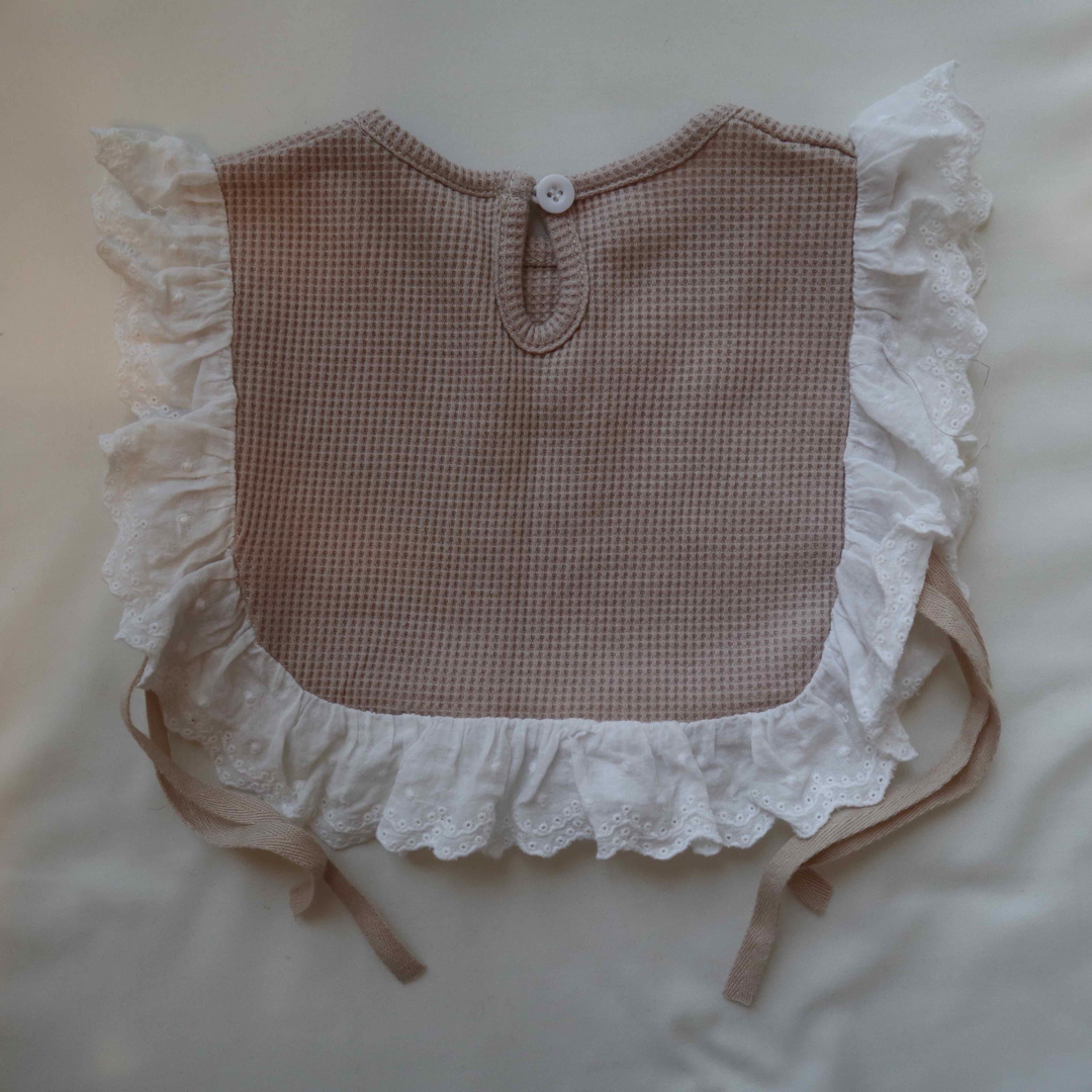 ビスチェ　ベスト キッズ/ベビー/マタニティのベビー服(~85cm)(ワンピース)の商品写真