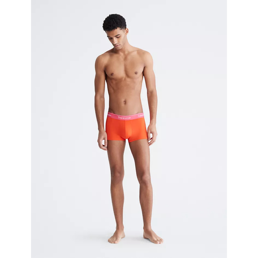Calvin Klein(カルバンクライン)の新品　カルバンクライン　ボクサーパンツ　ローライズ　オレンジ　ロゴ　S メンズのアンダーウェア(ボクサーパンツ)の商品写真