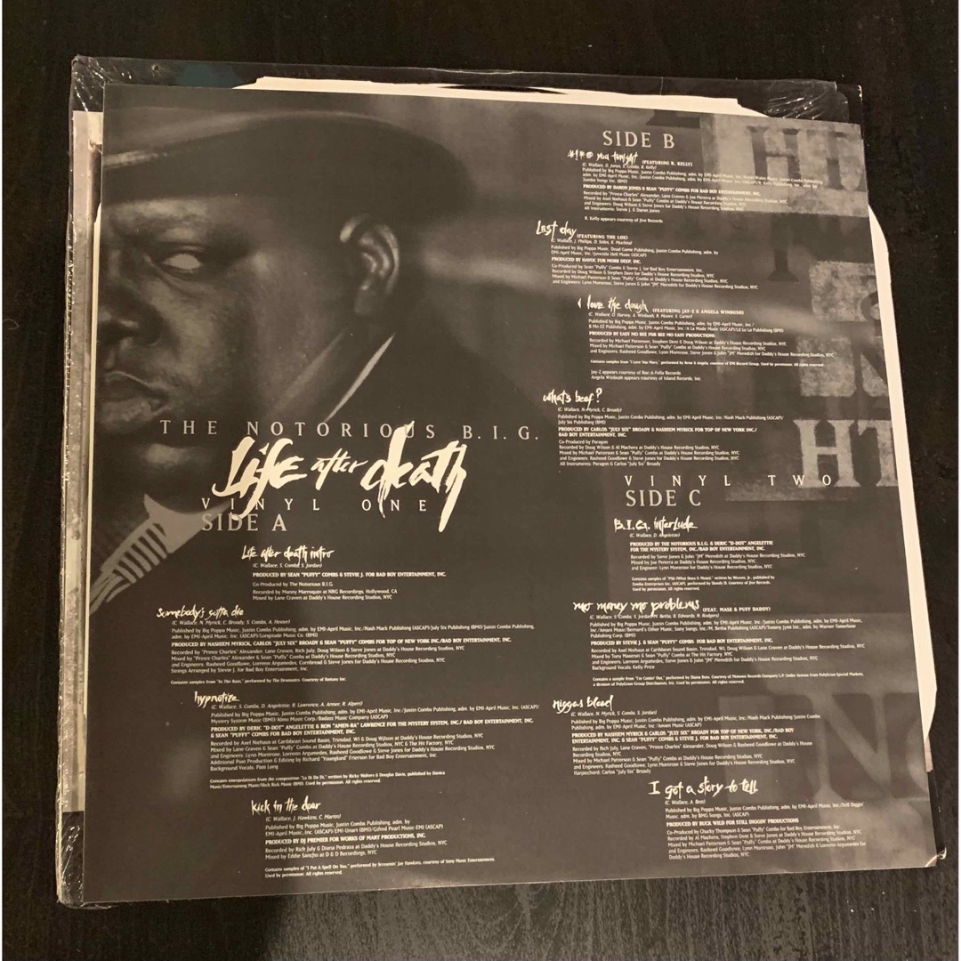 BADBOY(バッドボーイ)の名盤‼︎【レコード】ノトーリアスBIG/LIFE AFTER DEATH 3LP エンタメ/ホビーのCD(ヒップホップ/ラップ)の商品写真