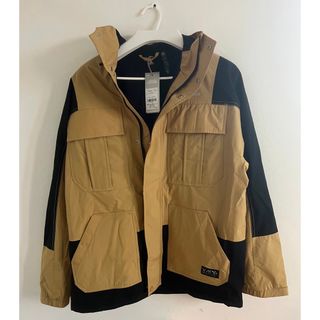 【新品】メンズ　レディース　adidas マウンテンパーカー　M