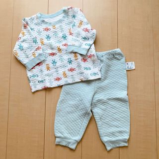 ユニクロ(UNIQLO)のユニクロ　ベビー　キルトパジャマ　80(パジャマ)