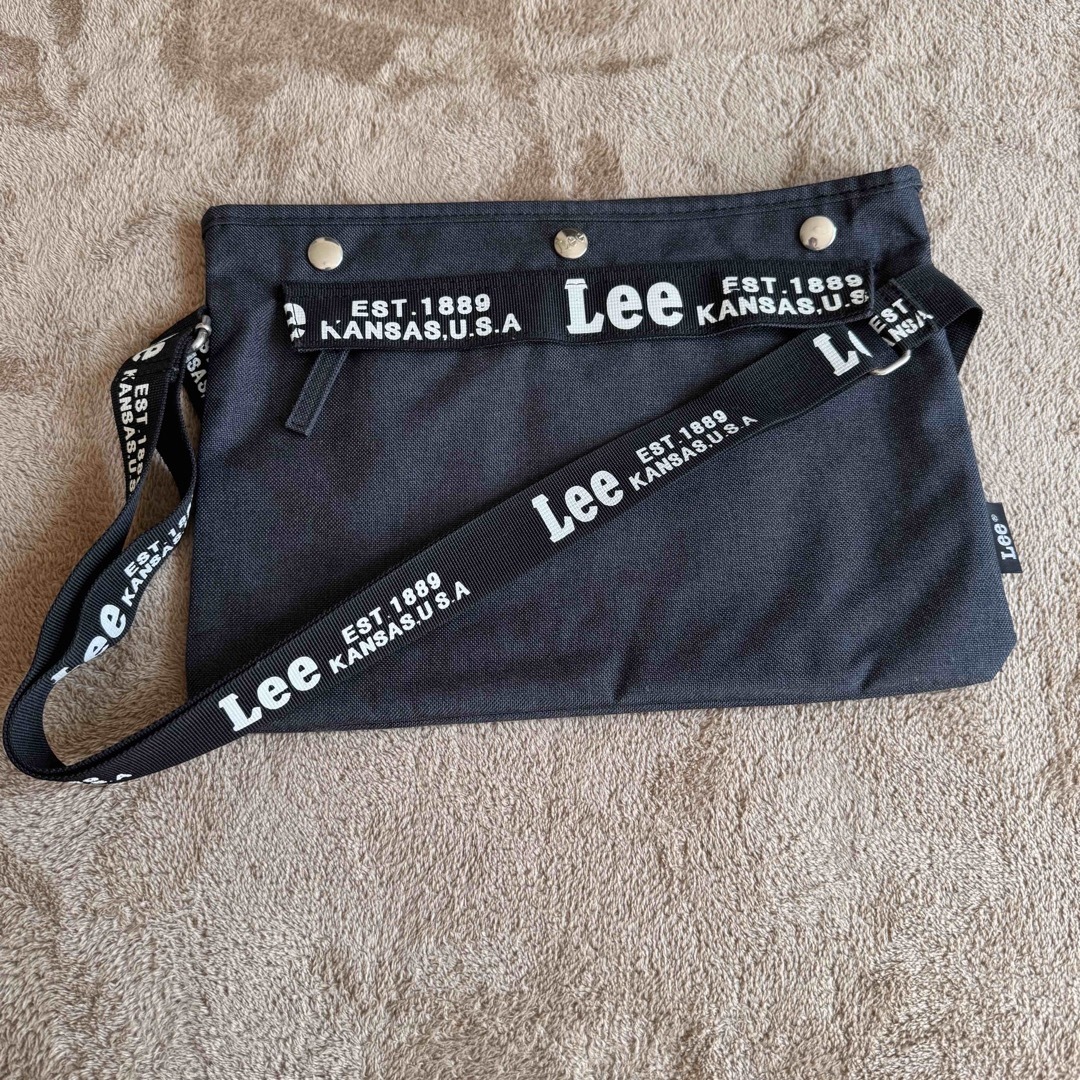 Lee(リー)のLee ショルダーバッグ 黒 メンズのバッグ(ショルダーバッグ)の商品写真
