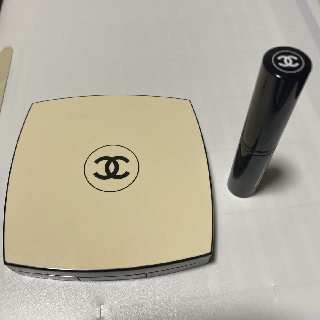 CHANEL(シャネル)のCHANEL フェイスパウダー コスメ/美容のベースメイク/化粧品(フェイスパウダー)の商品写真