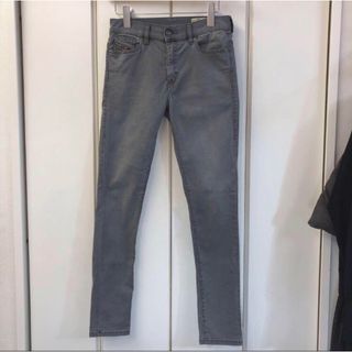 ディーゼル(DIESEL)の美品 DIESEL D-ROISIN 069JN ストレッチスキニーパンツ 27(スキニーパンツ)