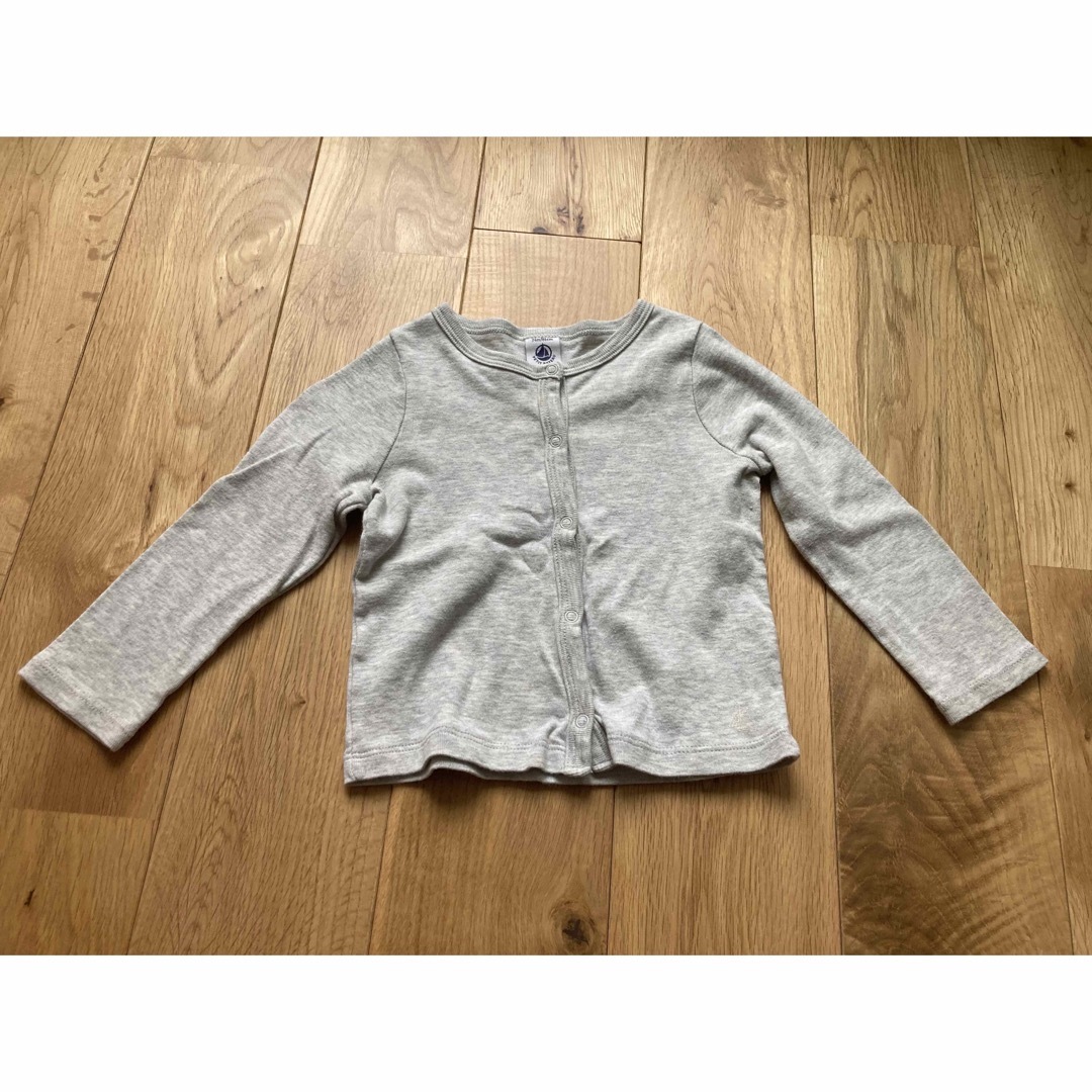 PETIT BATEAU(プチバトー)のプチバトー　カーディガン キッズ/ベビー/マタニティのベビー服(~85cm)(カーディガン/ボレロ)の商品写真