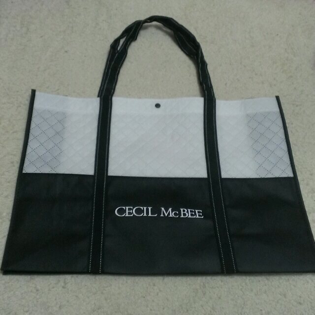 CECIL McBEE(セシルマクビー)のセシル ショッパー二枚セット！ レディースのバッグ(ショップ袋)の商品写真