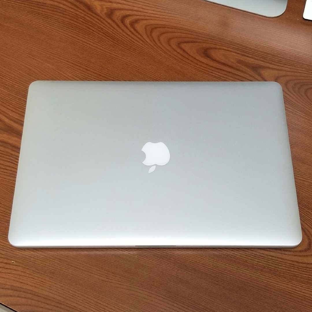 美品 Macbook Pro 15インチ 8G/SSD256GB Dual OS