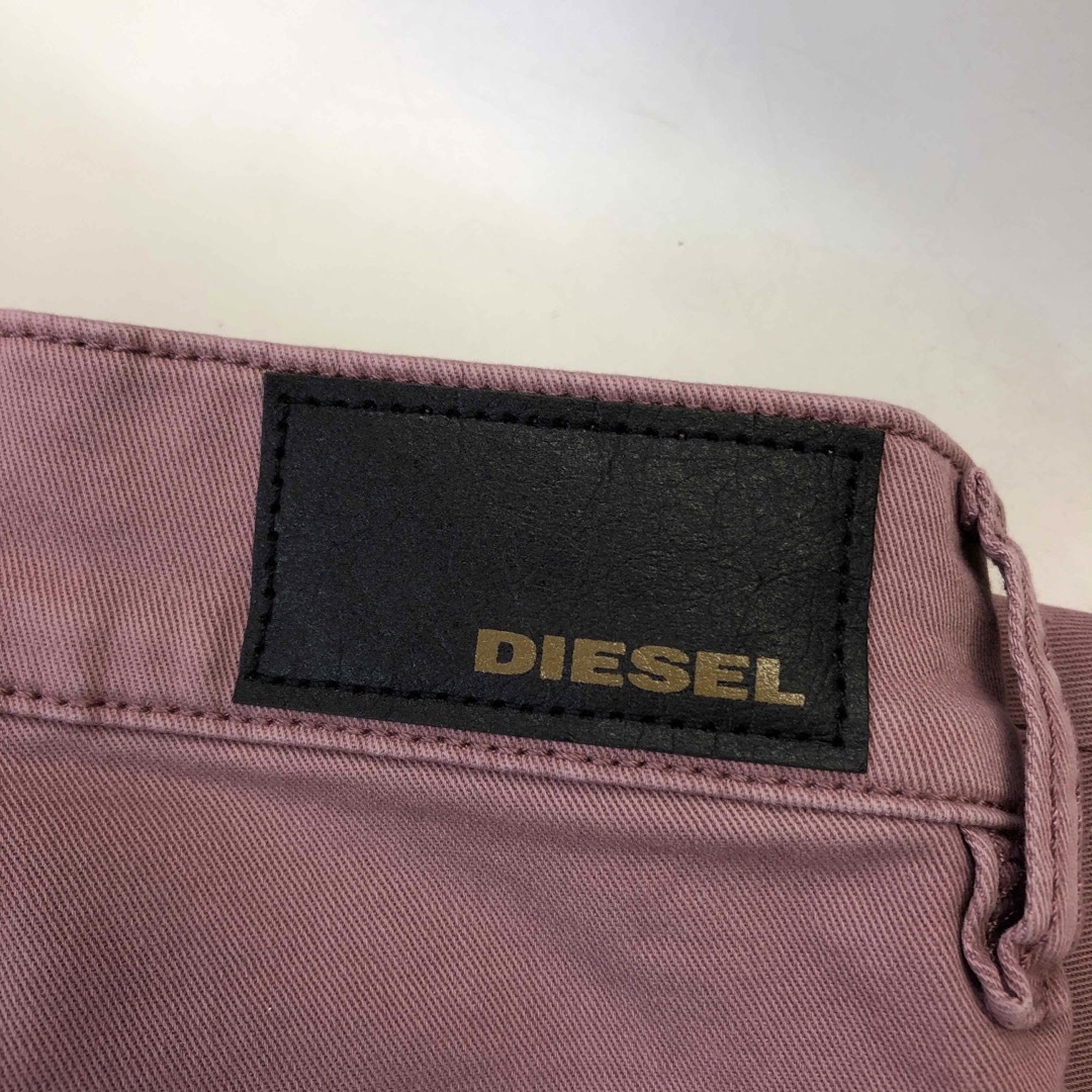 DIESEL(ディーゼル)の美品 DIESEL D-ROISIN 0096H ストレッチスキニーパンツ 27 レディースのパンツ(スキニーパンツ)の商品写真