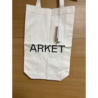 エイチアンドエム(H&M)の日本未上陸　Arket アーケット　キャンバス　トート　ホワイト　H&M　(トートバッグ)