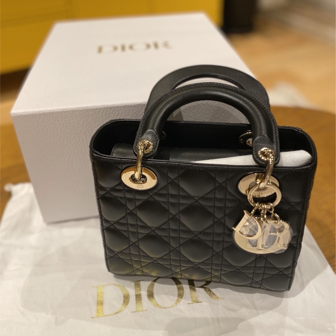 Dior(ディオール)の【新品】クリスチャンディオール レディディオール スモール ラムスキン ブラック レディースのバッグ(ショルダーバッグ)の商品写真