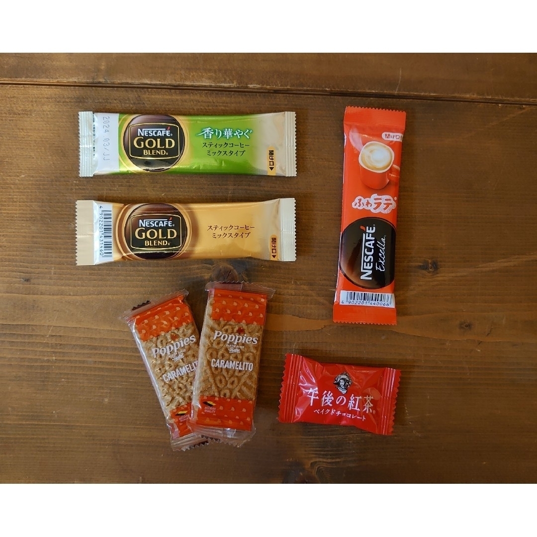 Nestléネスカフェふわラテ スティック珈琲 インスタントコーヒーお茶菓子付き 食品/飲料/酒の食品/飲料/酒 その他(その他)の商品写真