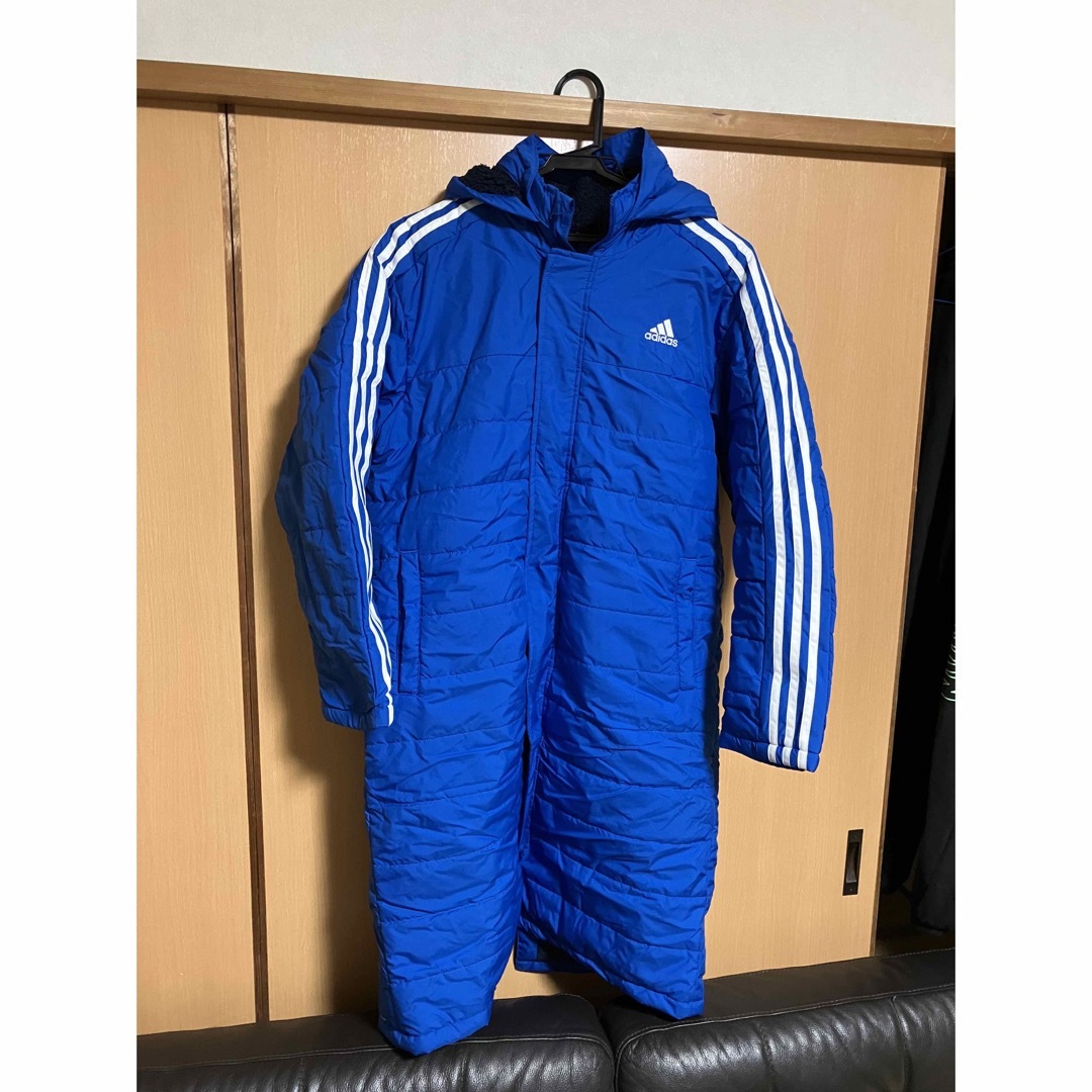 adidas(アディダス)の【お値下げ11/25まで】ベンチコート160 adidas 中古美品 スポーツ/アウトドアのサッカー/フットサル(ウェア)の商品写真