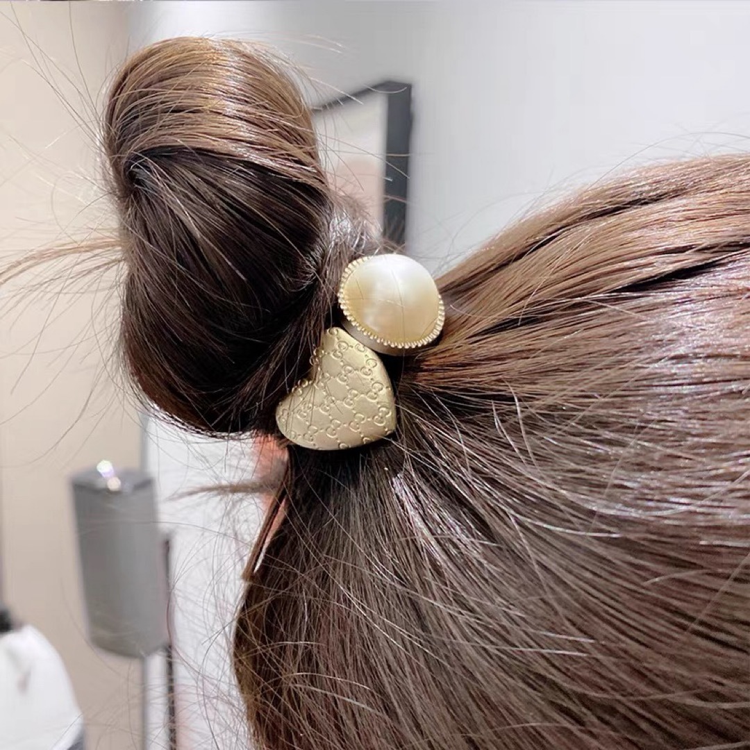 ハート 星 ホシ パール ヘアゴム 2本セット キラキラ ヘアアレンジ 韓国 レディースのヘアアクセサリー(ヘアゴム/シュシュ)の商品写真