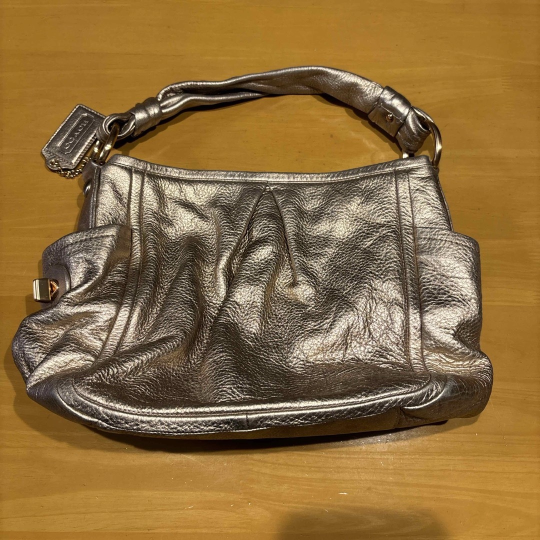 COACH(コーチ)のCoach Metalic Rose Gold Leather Satchel レディースのバッグ(ショルダーバッグ)の商品写真