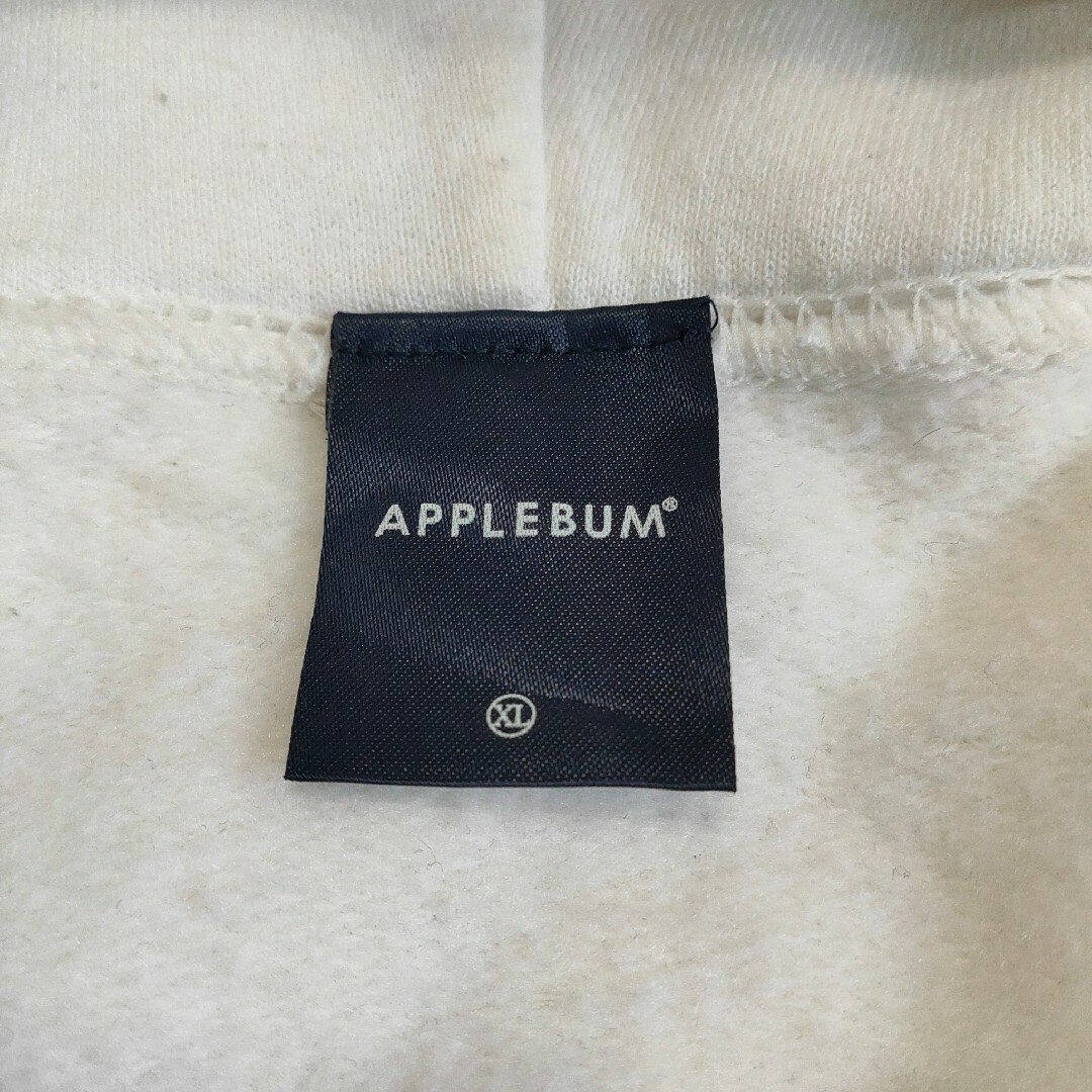 APPLEBUM(アップルバム)のAPPLEBUM 裏起毛パーカー プリントロゴ NBA 渋谷忠臣 バスケ白XL メンズのトップス(パーカー)の商品写真