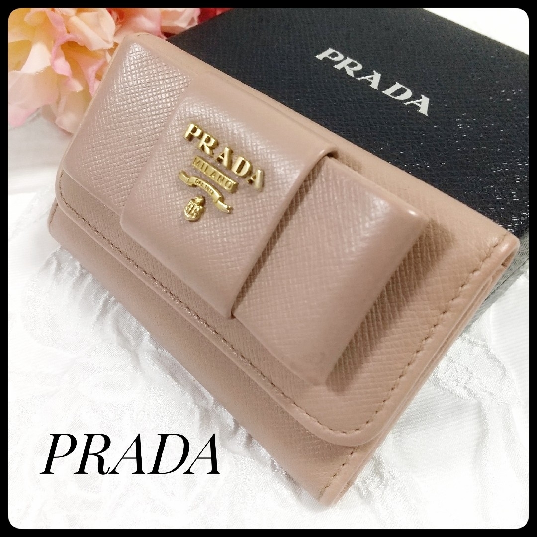 プラダ　PRADA サフィアーノ リボン 6連キーケース　ベージュ | フリマアプリ ラクマ