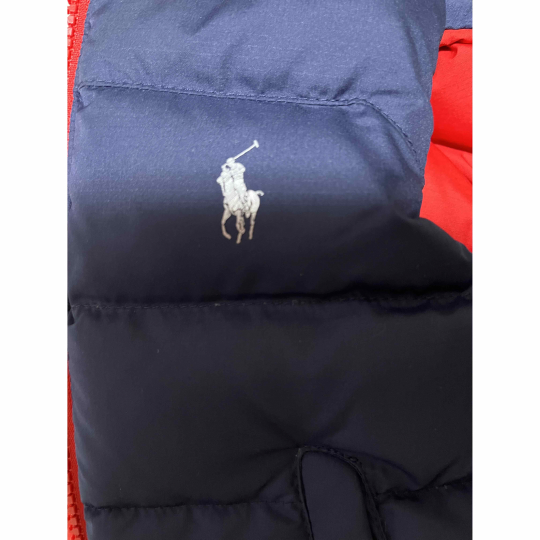 POLO RALPH LAUREN(ポロラルフローレン)のPOLO ラルフローレン リバーシブル　ダウンベスト 赤とネイビー　90センチ キッズ/ベビー/マタニティのキッズ服男の子用(90cm~)(ジャケット/上着)の商品写真