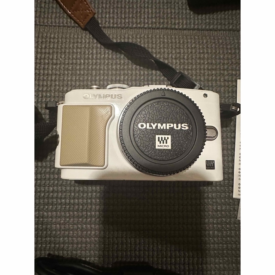 OLYMPUS - 【おまけ多数】 OLYMPUS PEN Lite E-PL5 ダブルズームキット ...