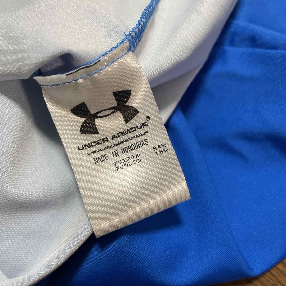 UNDER ARMOUR(アンダーアーマー)のラクマパック　送料込　アンダーアーマー　アンダーTシャツ　メンズ　Lサイズ メンズのアンダーウェア(その他)の商品写真