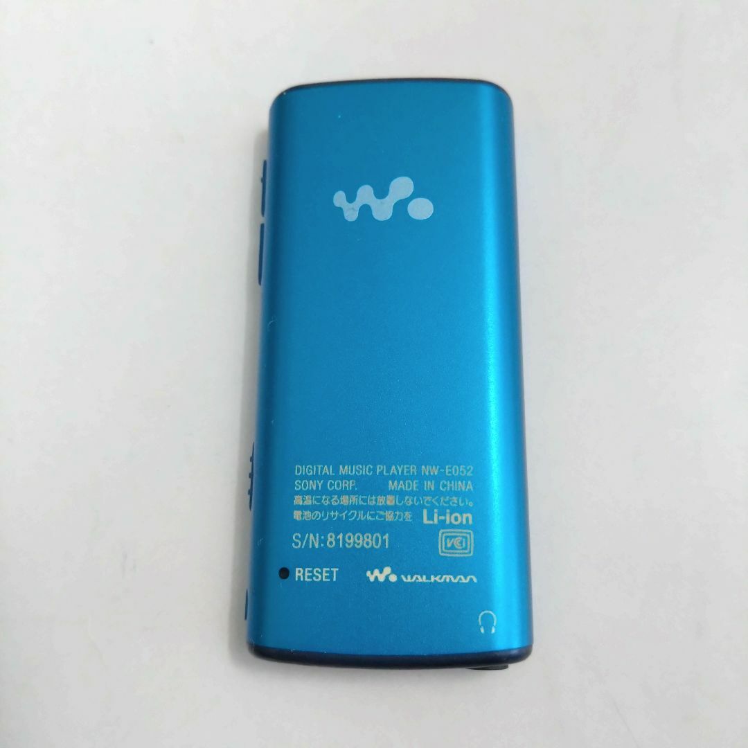 SONY(ソニー)のSONY NW-E052 2GB 青 Walkman 動作中古品 スマホ/家電/カメラのオーディオ機器(ポータブルプレーヤー)の商品写真