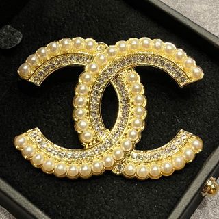 CHANEL ブローチ・コサージュ レディース