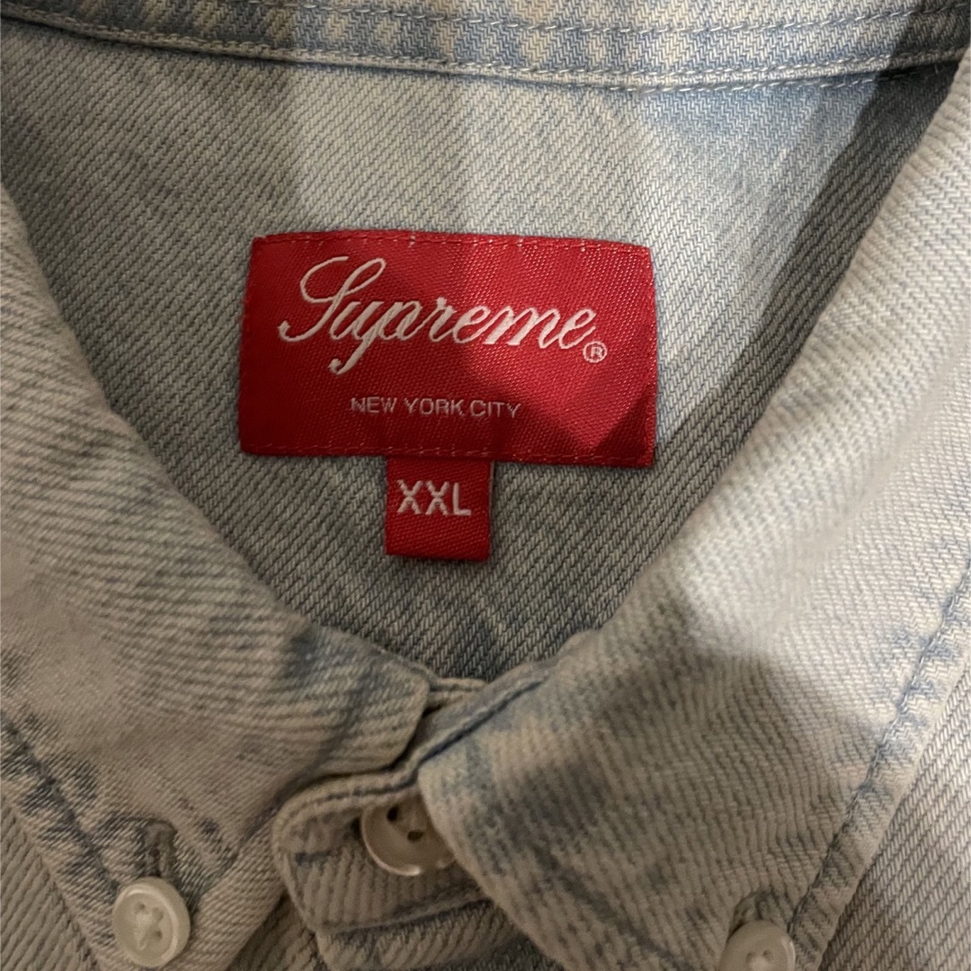 Supreme(シュプリーム)の XL supreme スモール ボックス ロゴ デニム シャツ メンズのトップス(シャツ)の商品写真
