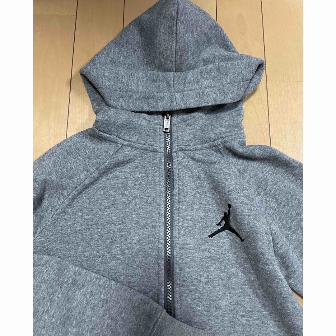 Jordan Brand（NIKE）(ジョーダン)のNIKE ジョーダン　パーカー　キッズ キッズ/ベビー/マタニティのキッズ服男の子用(90cm~)(ジャケット/上着)の商品写真