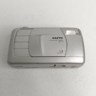 サンヨー(SANYO)のSANYO　DSC-R1 コンパクトデジタルカメラ　希少レトロ　サンヨー　電池式(コンパクトデジタルカメラ)